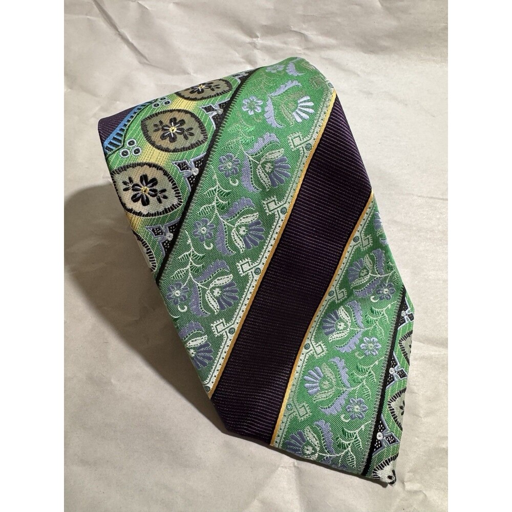 Verse 9 Haute Couture By Maurizio Green/Black Striped Necktie 58"x4"